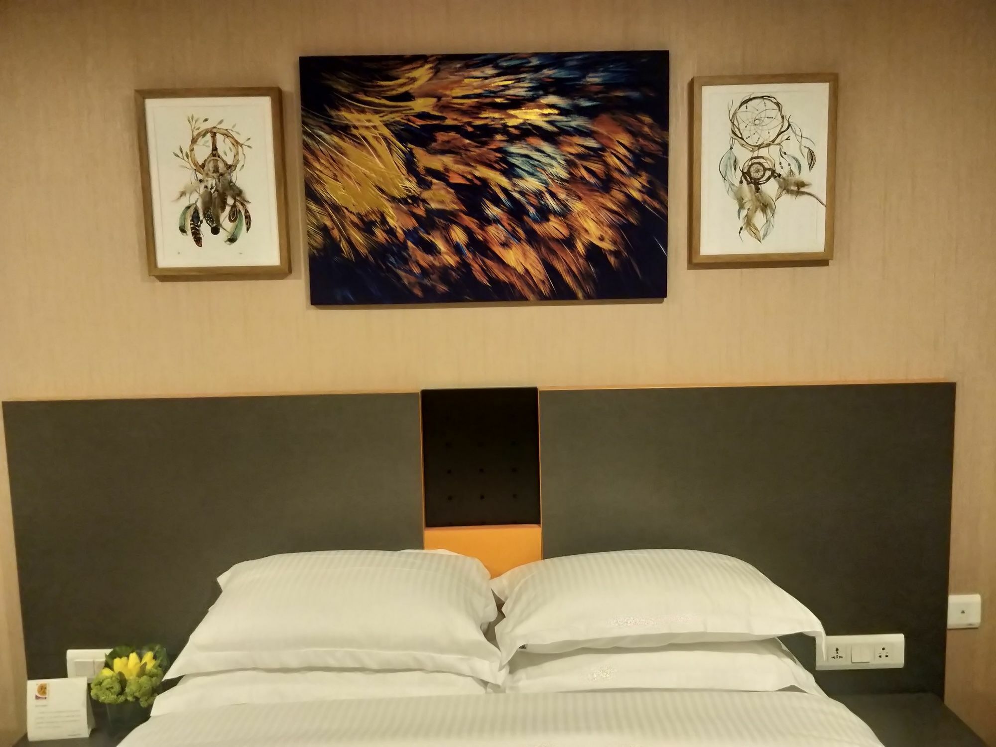 37Th Crescent Boutique Suites Bangalore Buitenkant foto